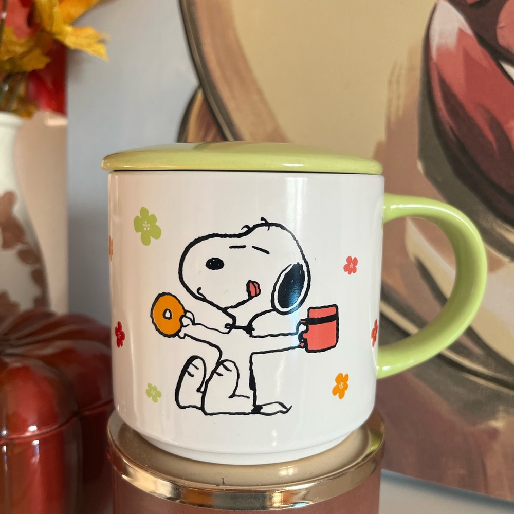 Peanuts Snoopy Mug with lid by Gibson Homewares BRAND NEW